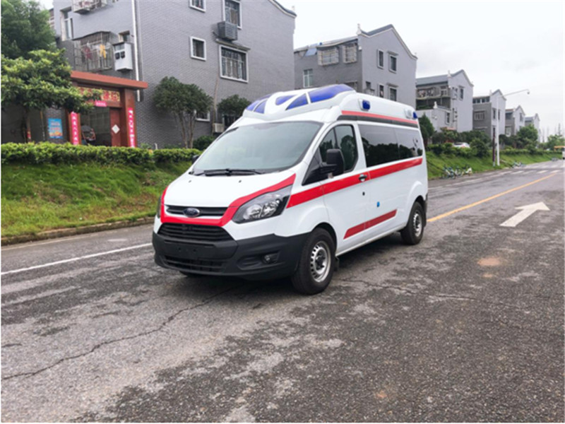 福特V362汽油中軸中頂監(jiān)護型救護車 (2).jpg